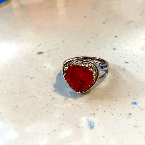 Red Heart shaped faceted 925 sterling silver ring - Picture 9 of 9